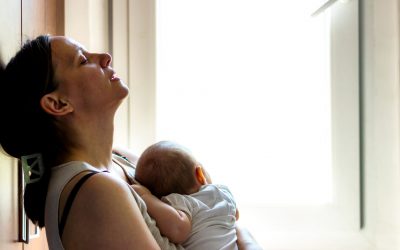 «Je ne peux même pas prendre ma douche!» La maternité et le besoin de repos